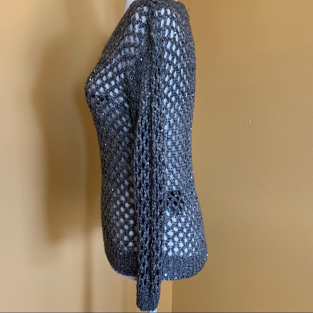 White House Black Market Gray Crochet Wool Sequin Sweater Top Size Small/Med - Picture 3 of 9